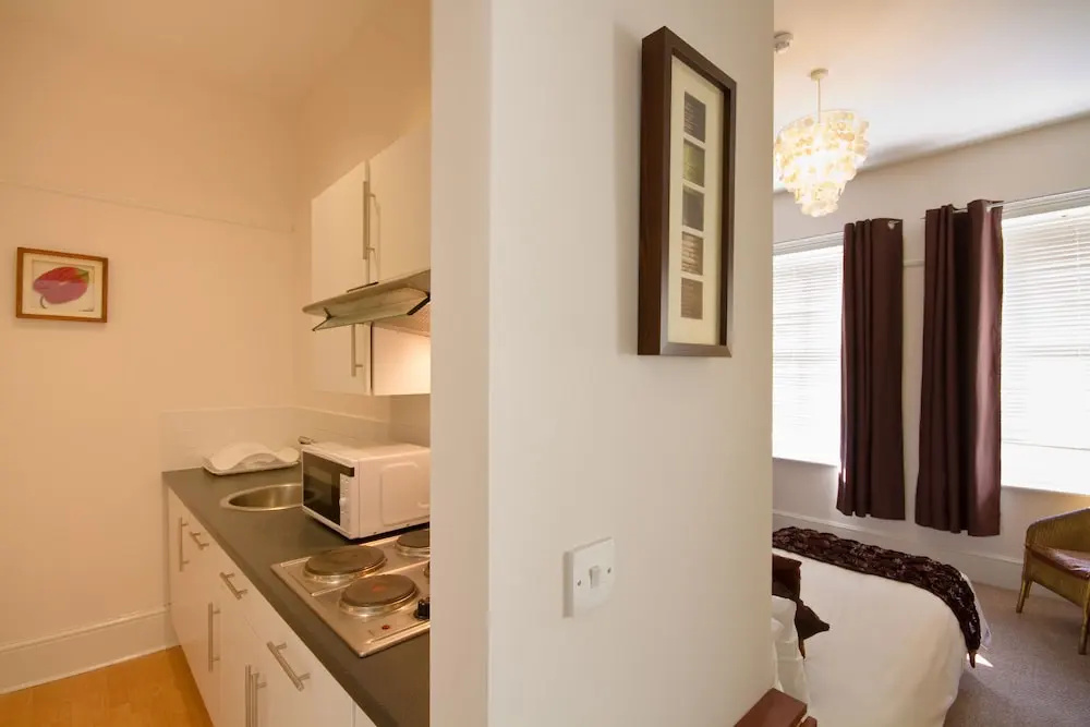 The Guesthouse East