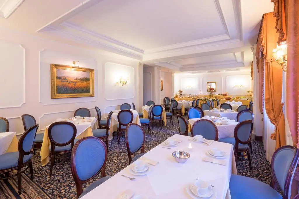 Hotel Royal