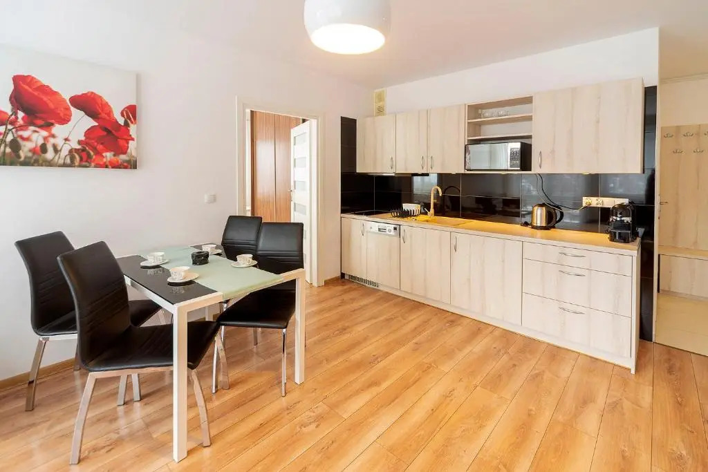 Stonowane i Eleganckie Apartamenty Sun Seasons 24 w Świeradowie Zdroju by Noclegi Renters
