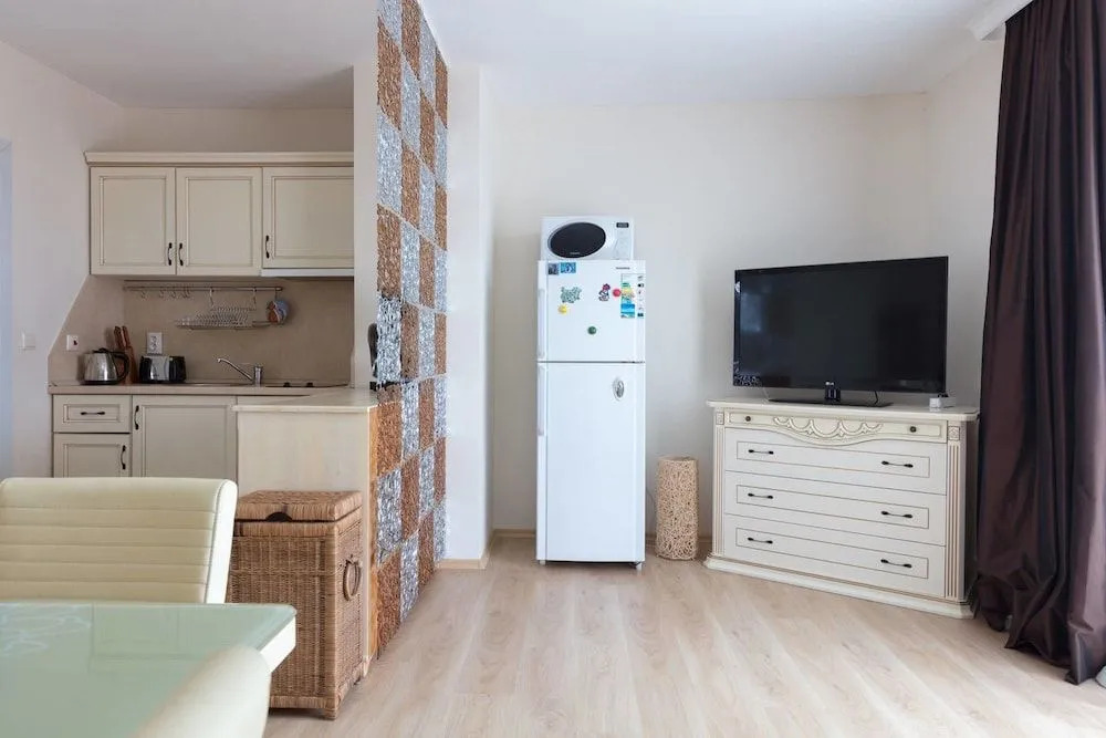 Two Bedroom Apartment with Large Balcony