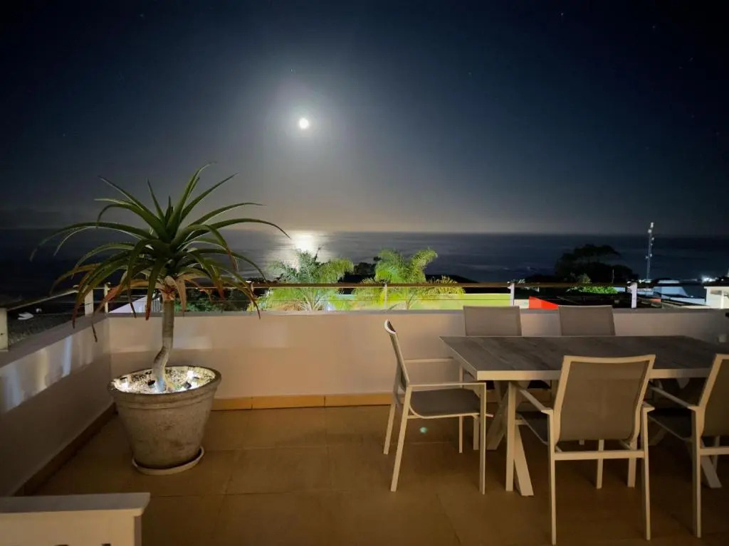Penthouse 230m2 on the Sea