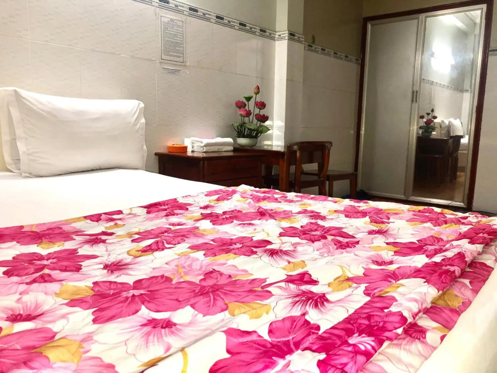 Khách Sạn Hồng Hà 2