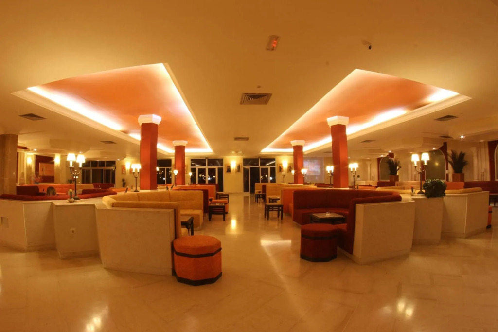 Royal Lido Resort & Spa