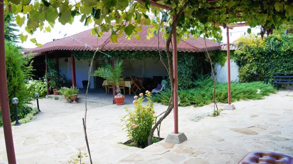 Atanasovi House