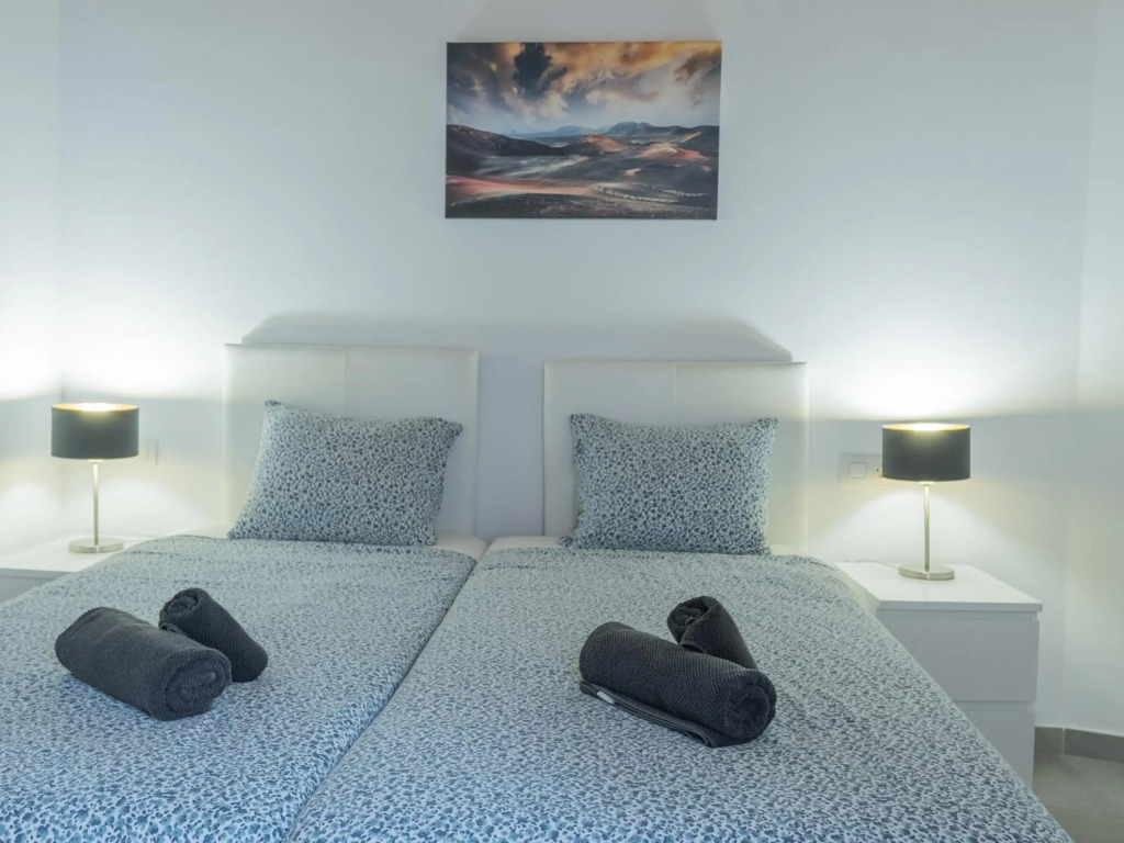 Comfortable houses Playa Roca beachfront access