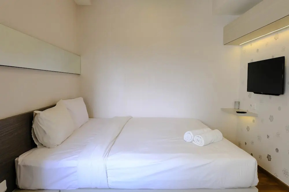 Homey 1Br At Apartment Parahyangan Residence