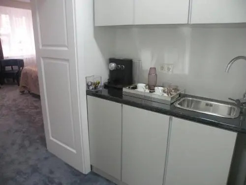 1st City Apartments