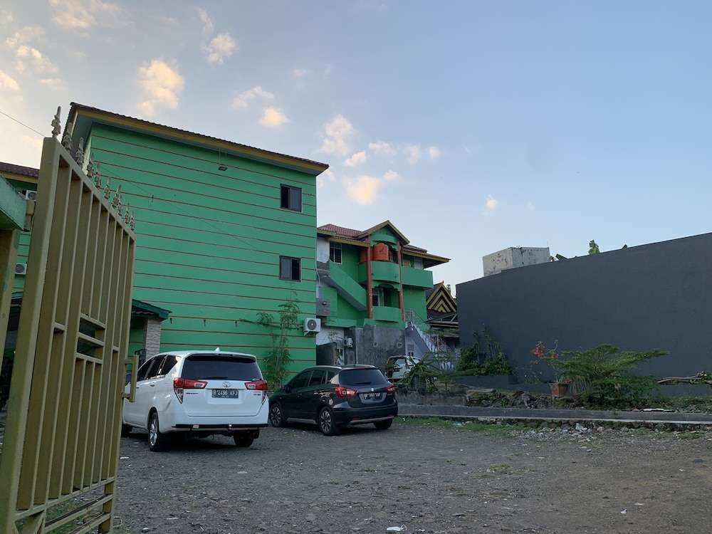 Hotel O Surya HotelNearTaman Anggrek Pkk Watansoppeng