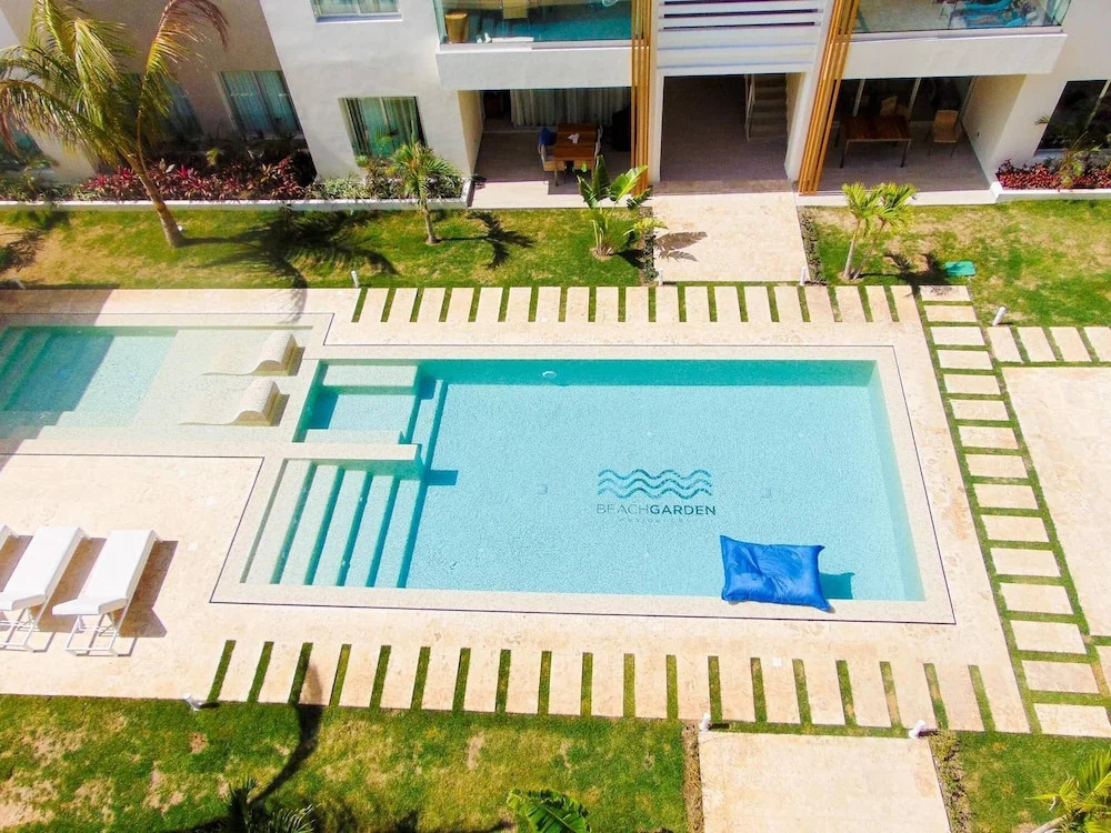 Luxurious Pent House Steps From The Beach F4 Los Corales Playa Bavaro