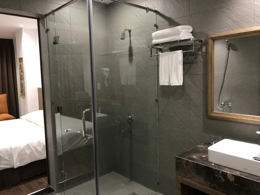 The Bloom Pham Viet Chanh - Modern Living Space in Saigon - A Top Choice for Western Travelers