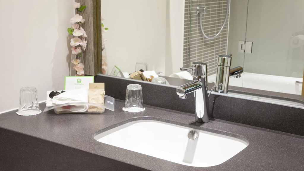 Holiday Inn Lancaster by IHG