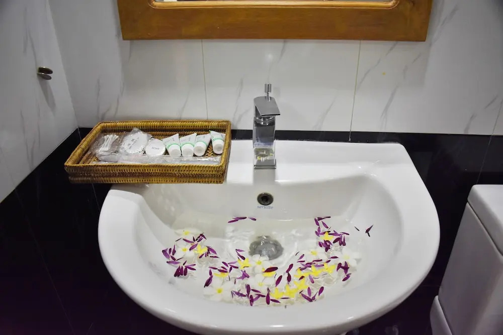 Shwe Poe Eain (1) Hotel