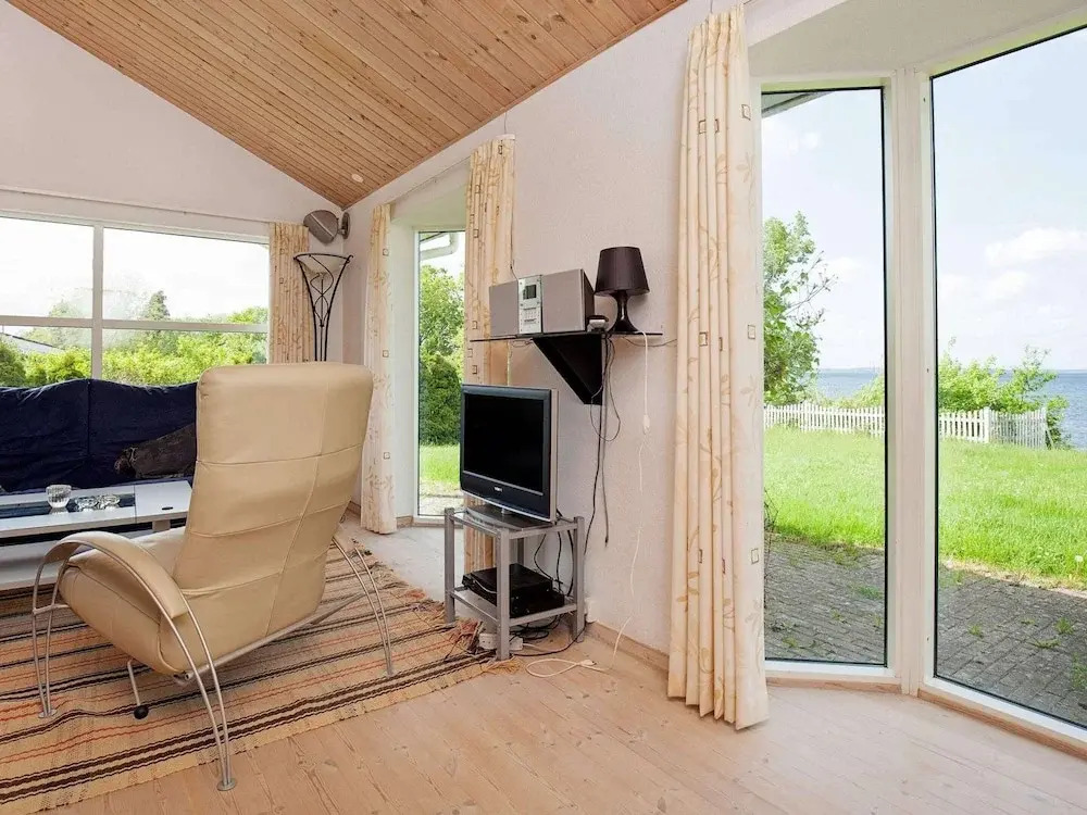 6 Person Holiday Home in Praesto