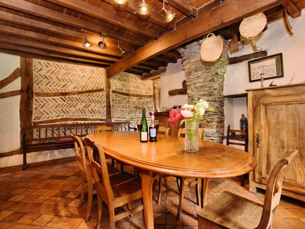 Picturesque Holiday Home in Petites Tailles with Garden