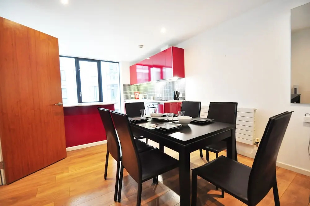 Modern Apartment in Old Street