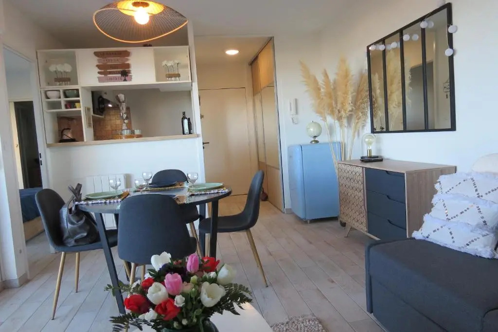 Coup de cœur pour ce cosy T2 avec vue imprenable sur la mer - 4GSUD101