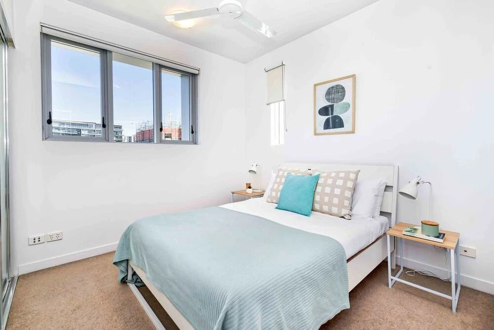 Bright 2 Bedroom Seafoam Apartment