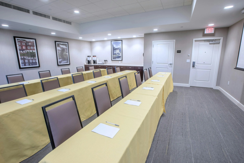 Hampton Inn by Hilton Amesbury, MA