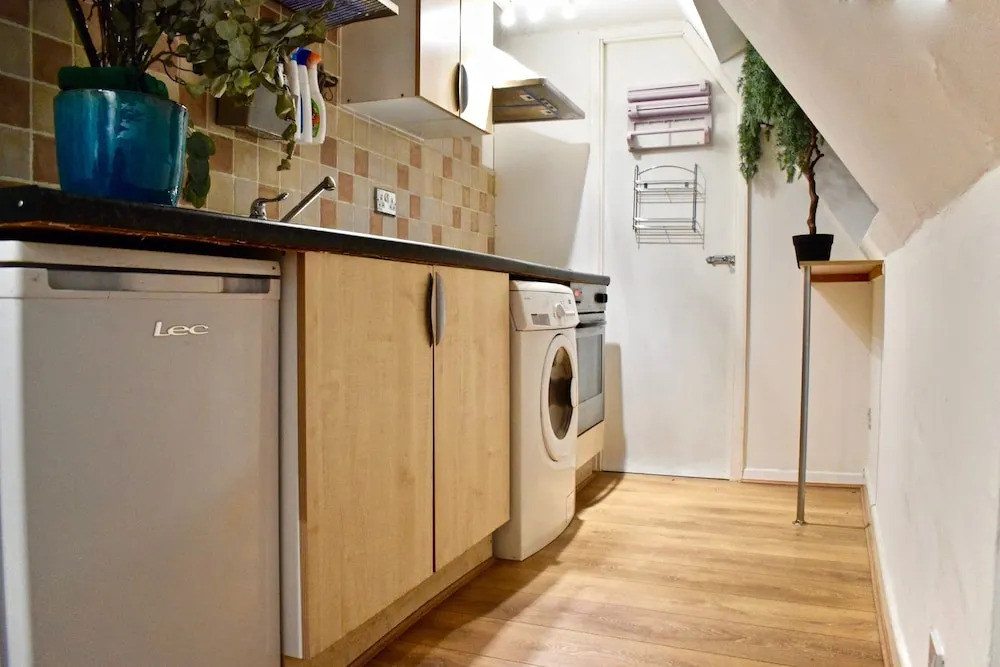 Studio Apartment On St Michaels Court