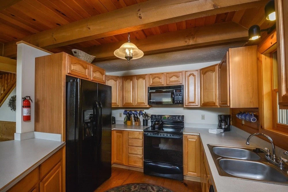 Lucky Bear Lodge House