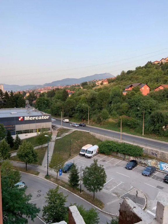 Opremljen stan na Alipašin Polju