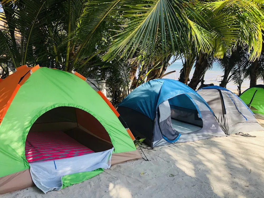 Camping Lunas Bar