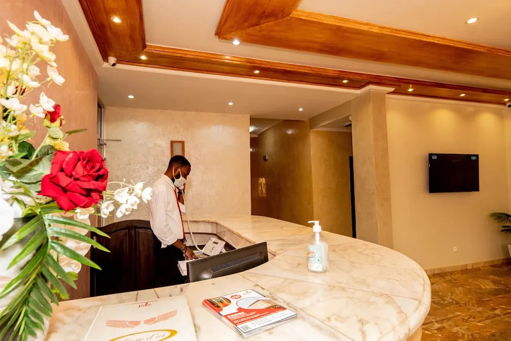 Isis Hotel