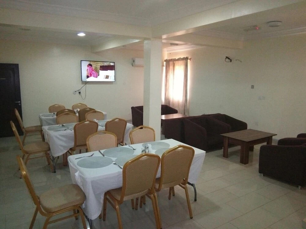 206 Exclusive Hotel