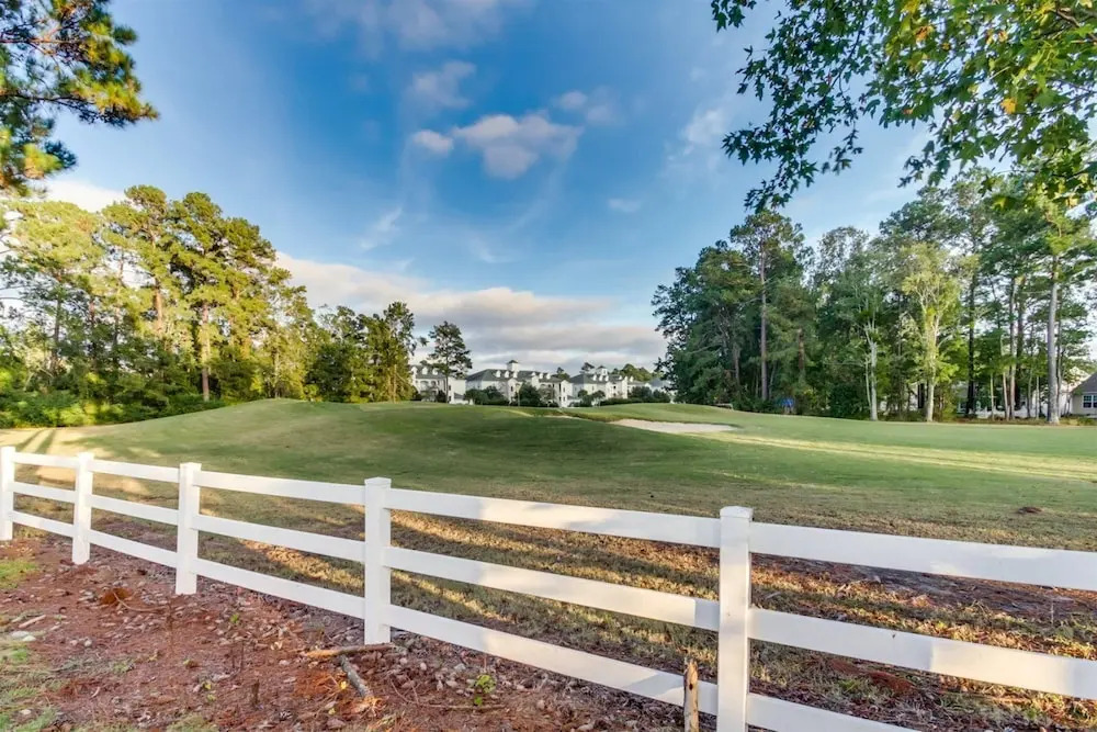 World Tour Golf Links Condos by Escape