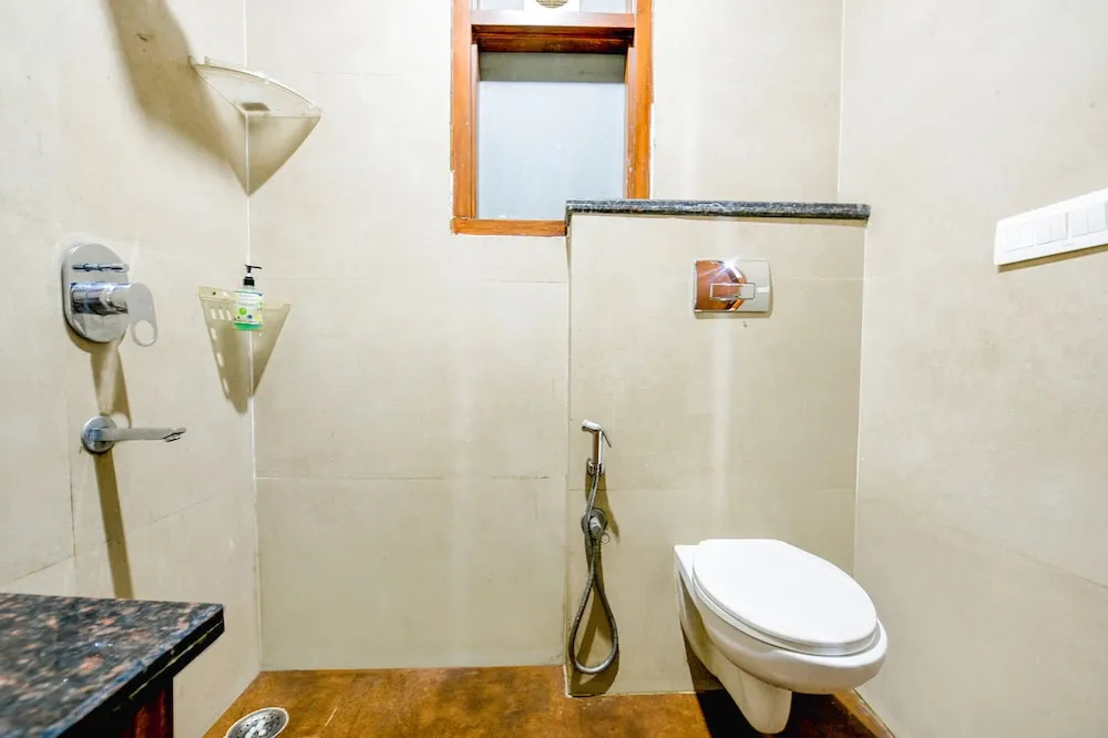FabHotel Amrit Palace