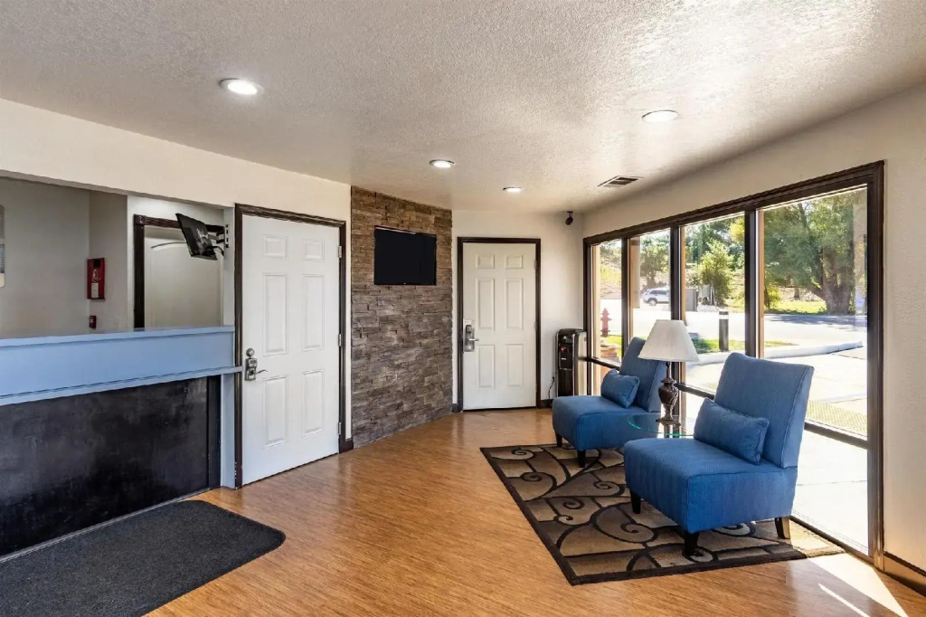 Motel 6-Anderson, CA - Redding Airport