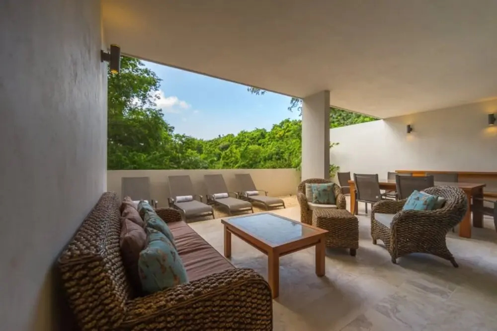 Magnificent 3BR condo close to the Caribbean sea by Happy Ad