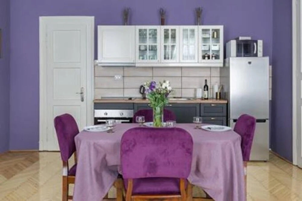 Luxury & Spacious Eclectic Style Apartment