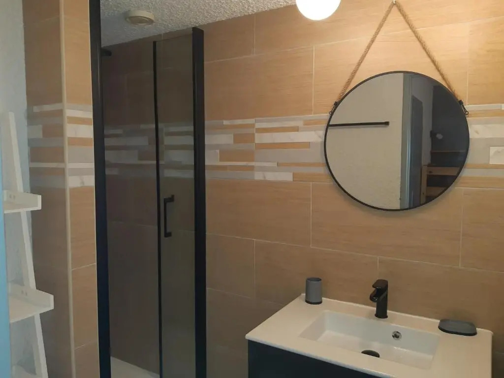 Appartement Les Deux Alpes, 1 pièce, 4 personnes - FR-1-516-81