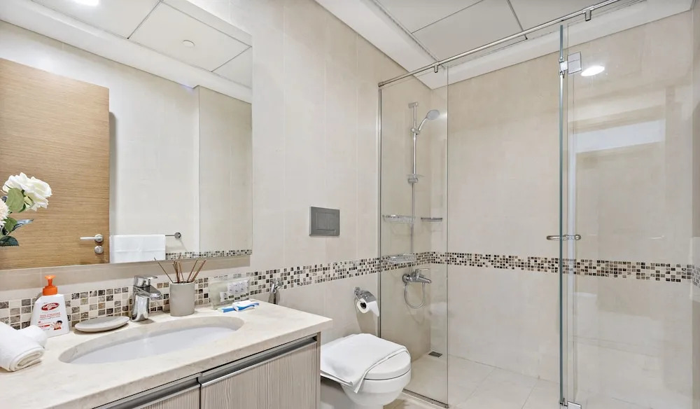 WelHome - Luxury Apt Close to Yas Water and Ferrari World