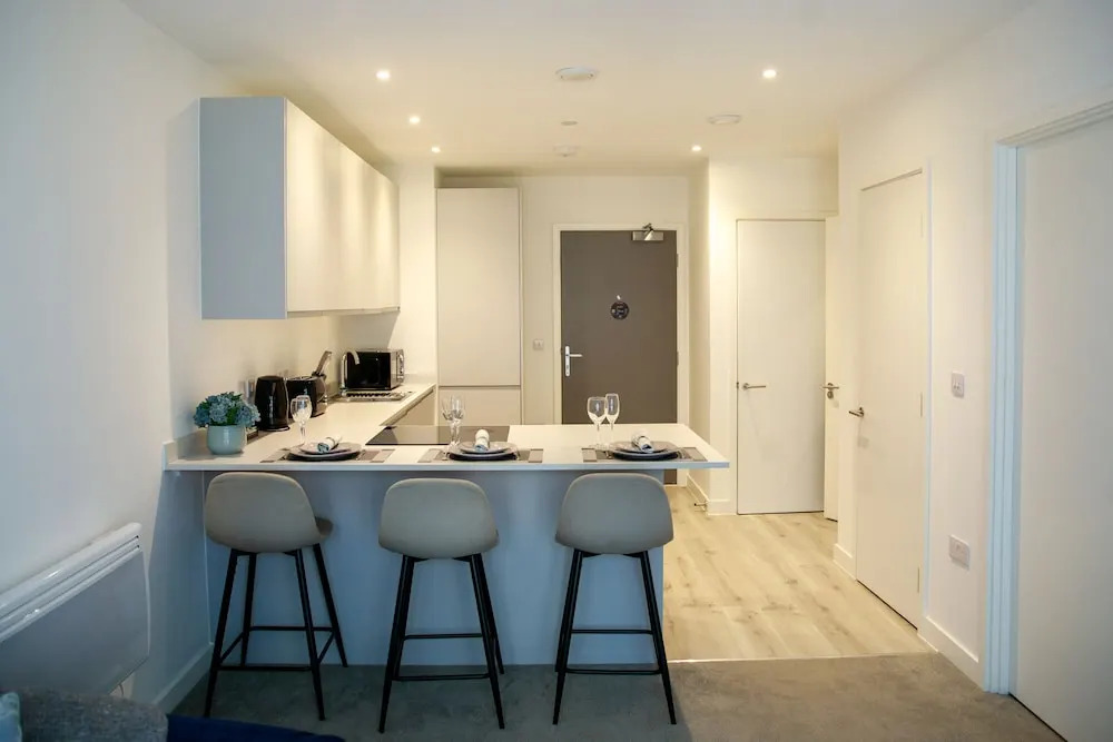 Trafford Suite Modern 1 bed With Cinema Room