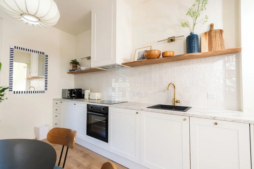 6guests-beachnearby-familyfriendly-petsok-parking