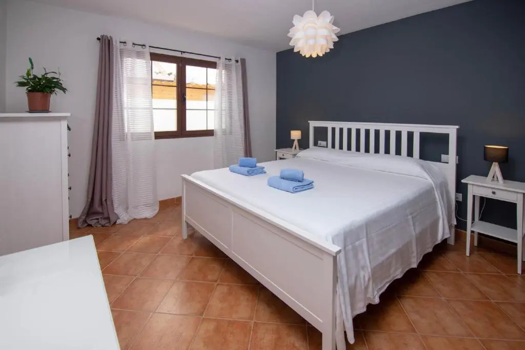 HolidayVilla Volcan - BBQ , Pool , Garden, rural by Holidays Home