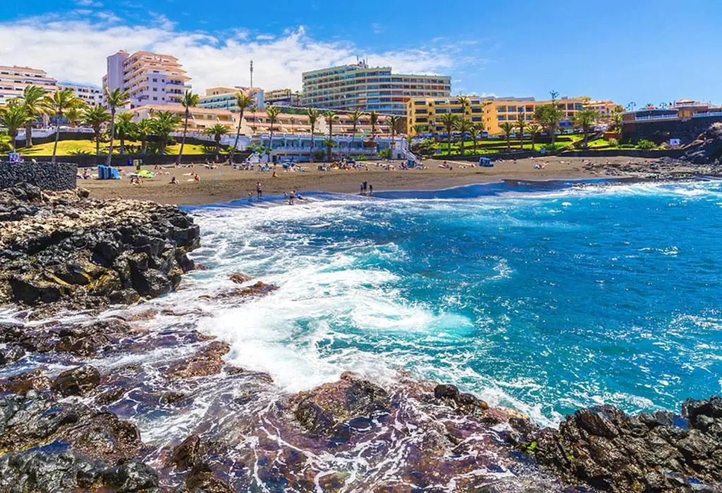 One bedroom appartement with sea view shared pool and enclosed garden at Guia de Isora 1 km away from the beach
