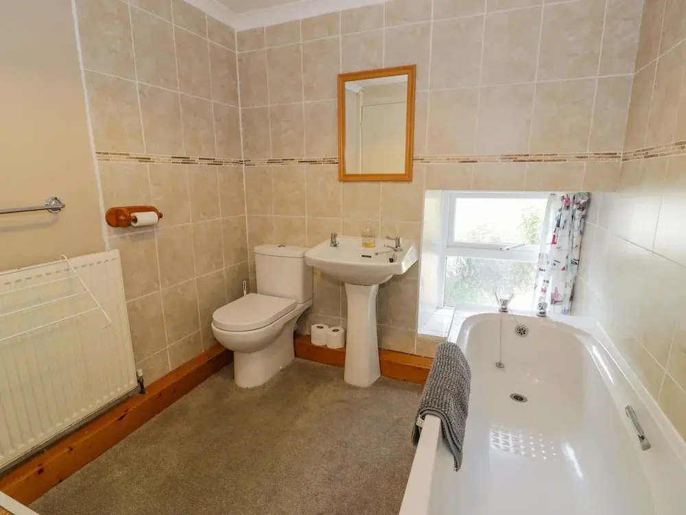 6 Glyn Terrace