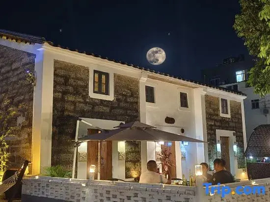 Weizhou Island Right Bank Travel Residence