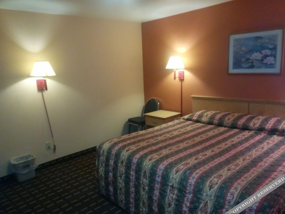 Budget Host Motel Gainesville
