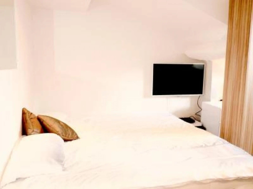 Studio Situated Right on the Rue Antibes Cannes Main Shopping Street Easy Walk to Beaches and Palais - 1585