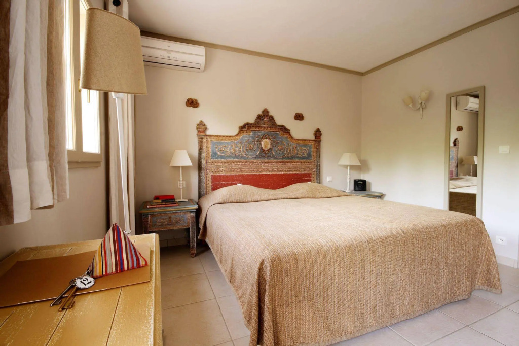 Le Domaine des Grès Luberon - Hôtel - Restaurants
