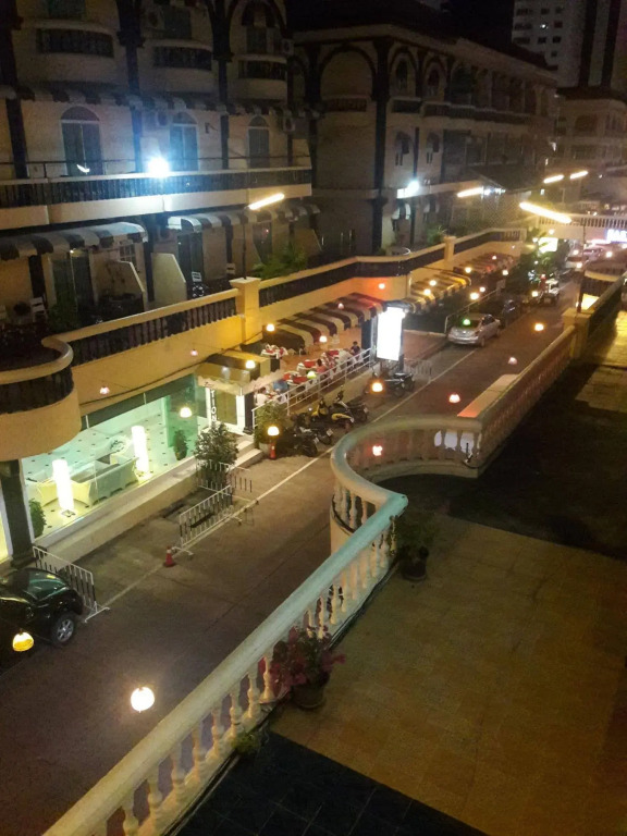Key Bar and Guest House(คีย์ บาร์ แอนด์ เกสต์เฮาส์)