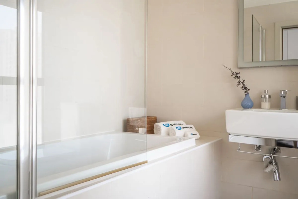 Marvelous apt. with stunning views in JBR