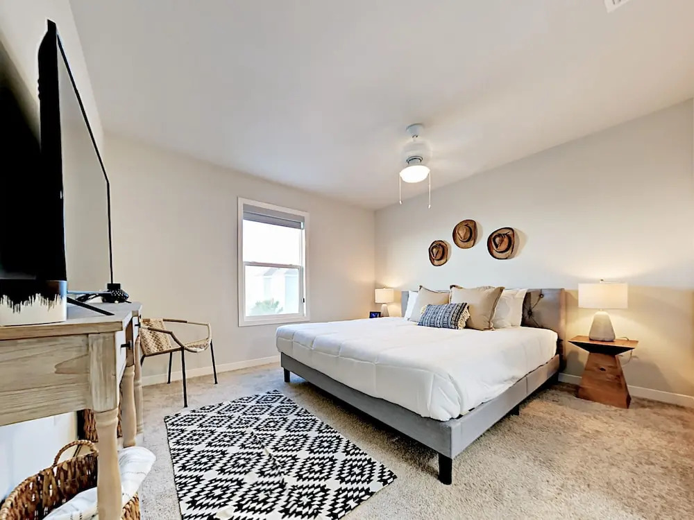 Brand-new 3br W/ Bay Views 3 Bedroom Home