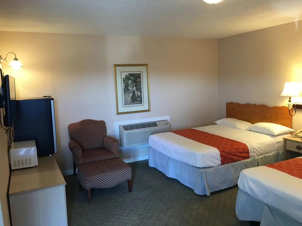 Dixie Plaza Hotel