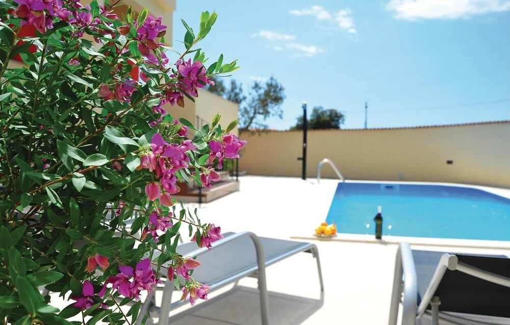 Awesome Home in Pakostane With Wifi and 5 Bedrooms