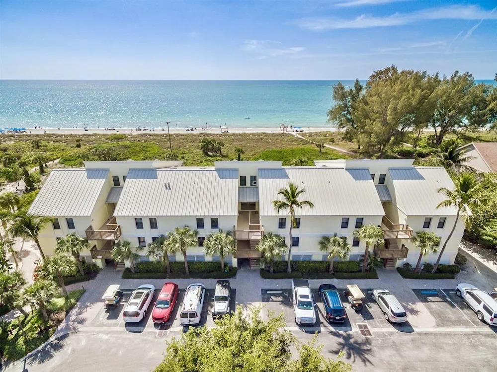 South Seas Beach Villa 2001